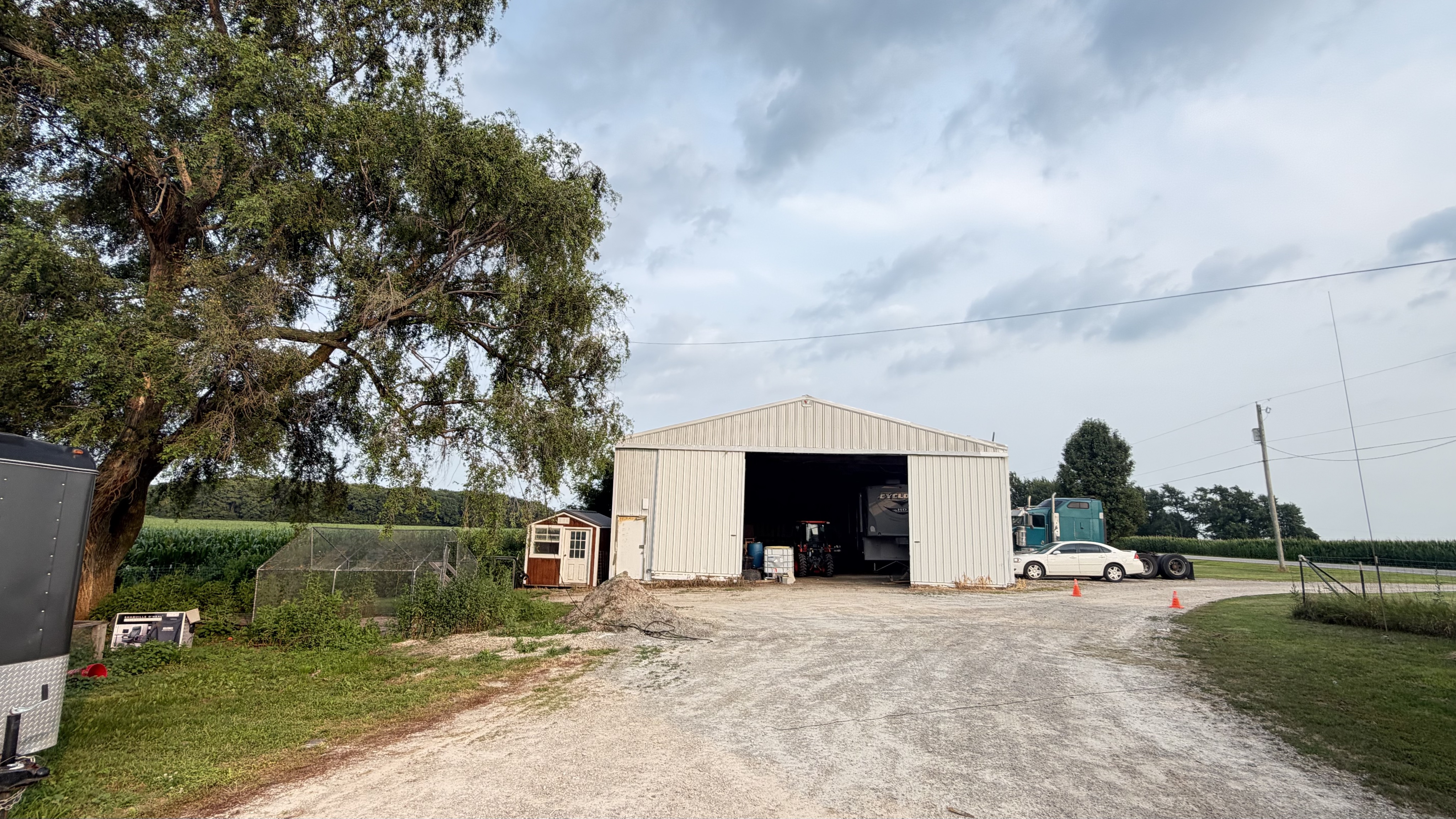 The end-fed wire stretched across the yard from the operating area.